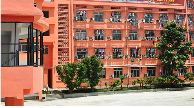 湖北新产业技师学院：2025级旅游管理系家长和学生喊你们退钱